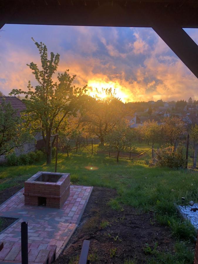 Oeskarszt Apartman Urkut Exterior foto