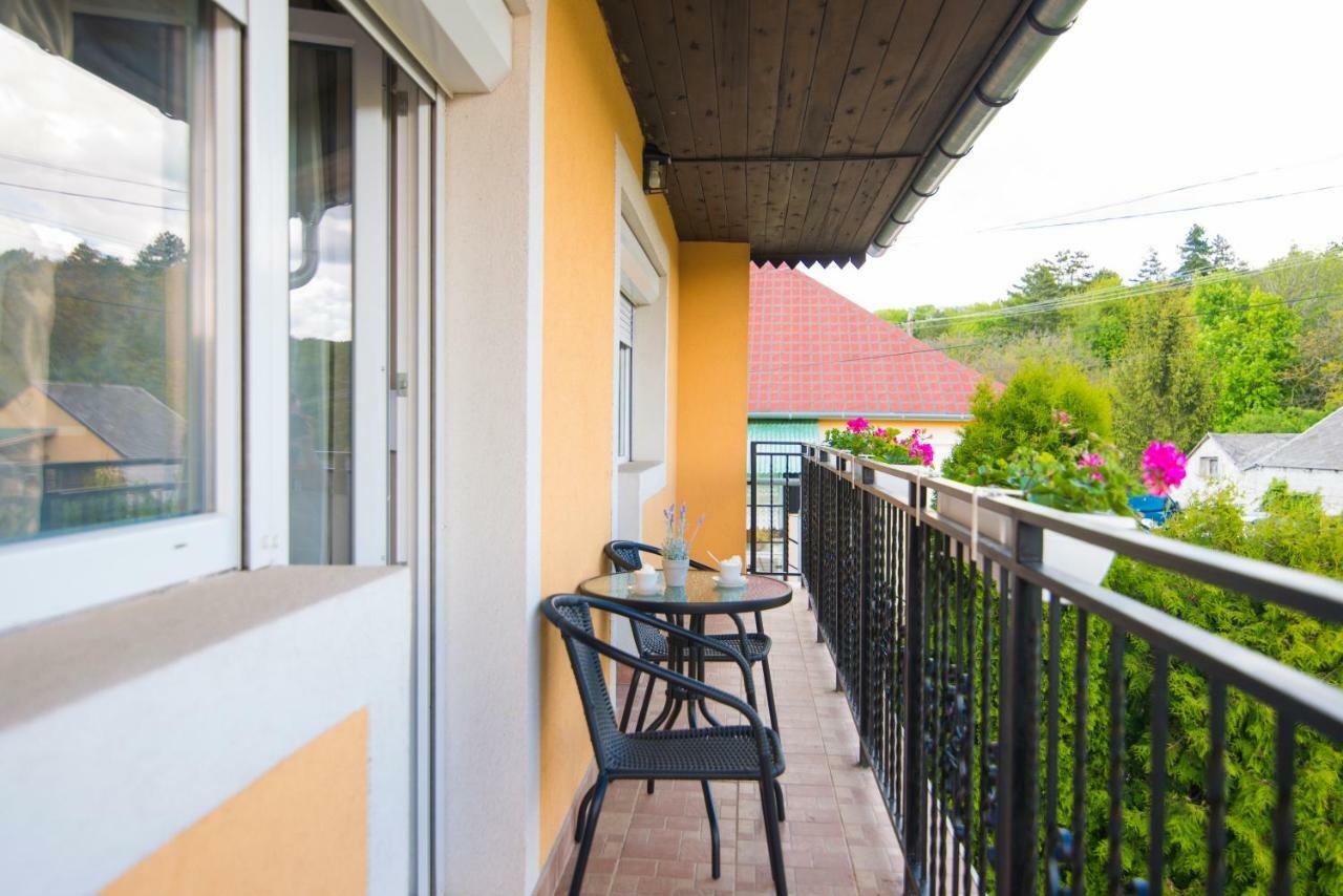 Oeskarszt Apartman Urkut Exterior foto