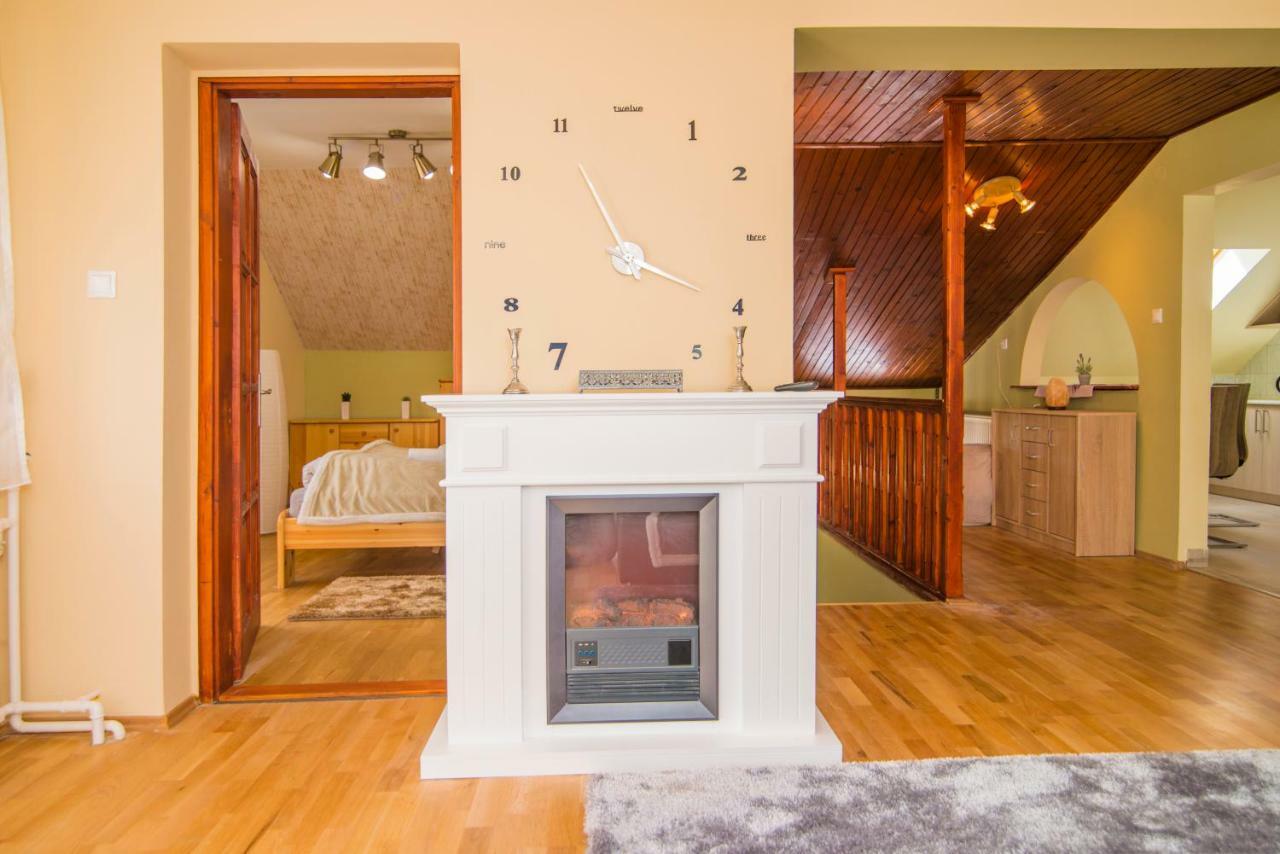 Oeskarszt Apartman Urkut Exterior foto