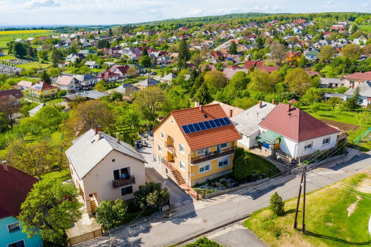 Oeskarszt Apartman Urkut Exterior foto
